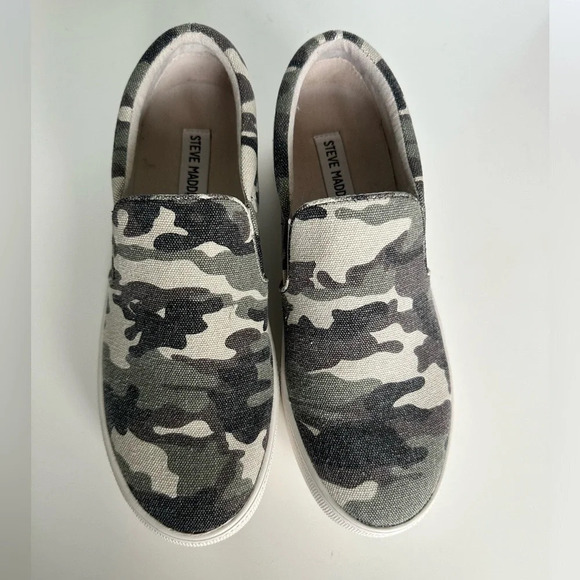 Steve Madden Gills-C Green Camo Slip-on Sneaker Size 7.5 - Picture 2 of 7